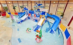 Grand Marquis Waterpark Hotel & Suites